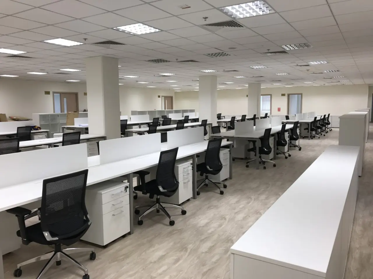 Hình ảnh thi công nội thất văn phòng