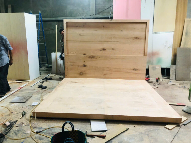 Lắp ráp thô giường gỗ Sồi bệ thấp tại xưởng Gò Vấp