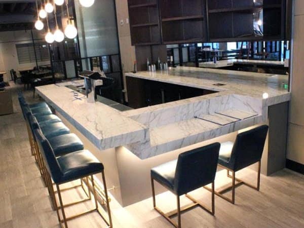 Quay Bar Da Marble Hien Dai