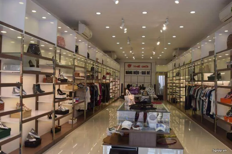 Thiết kế cửa hàng thời trang 02