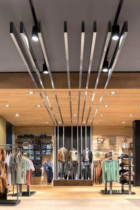 Thiết kế nội thất cửa hàng quần áo