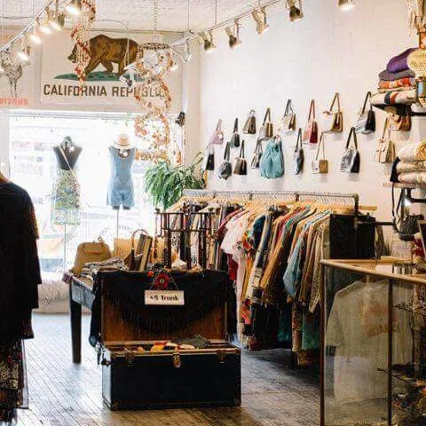 Thiết kế cửa hàng bán quần áo