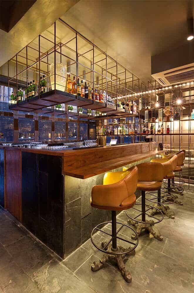 Đội ngũ nhân viên thi công quầy pha chế, quầy bar chuyên nghiệp