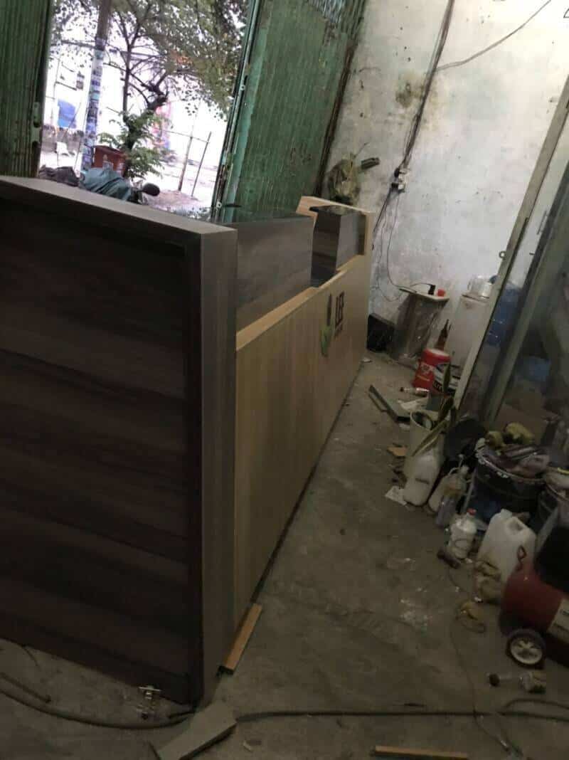 Thi công quầy pha chế bằng gỗ kết hợp khung sắt và mặt đá 08