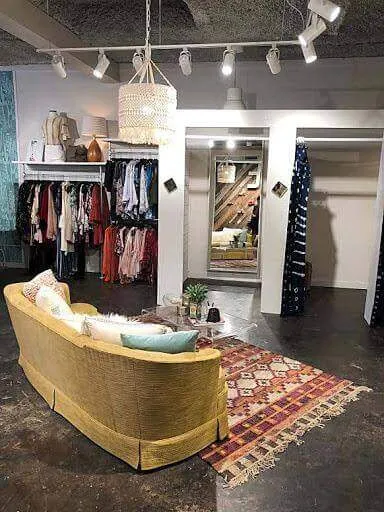 thiết kế shop quần áo diện tích nhỏ 05