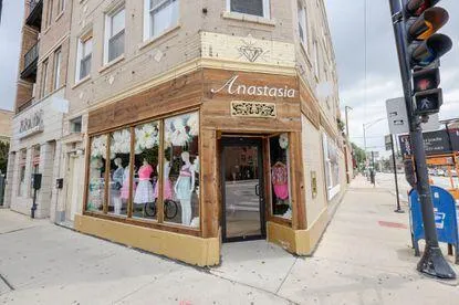 thiết kế shop quần áo nữ đẹp 05