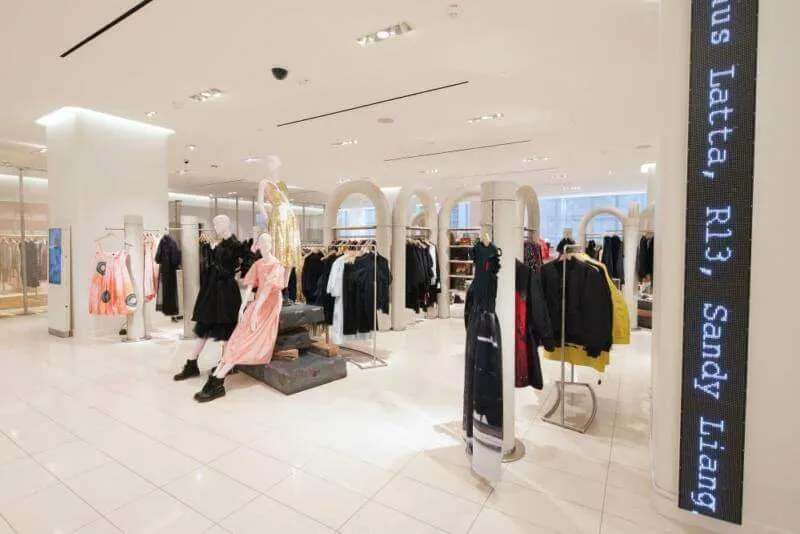 thiết kế shop quần áo nữ đẹp 13