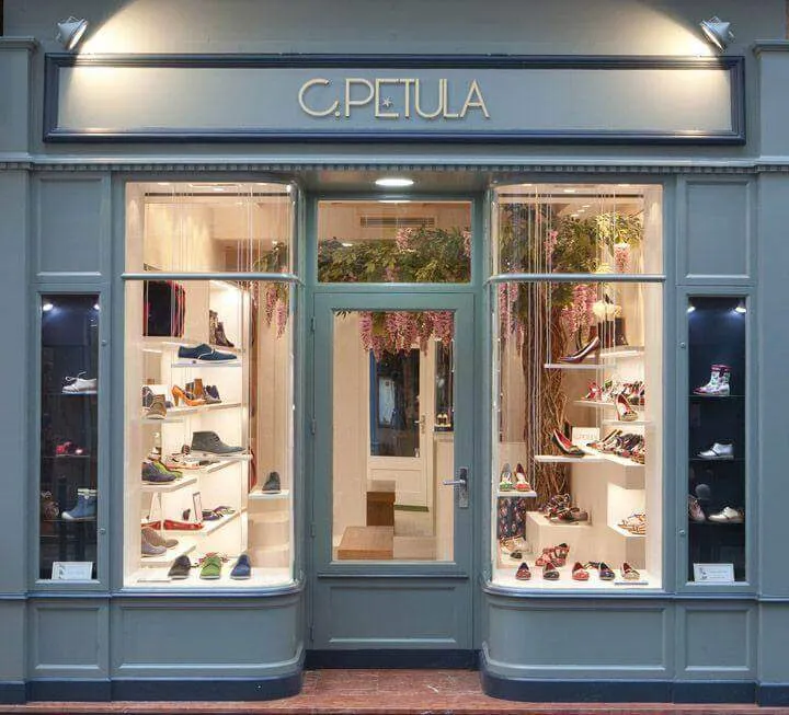 decor cửa hàng thời trang 01