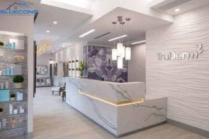Không gian trang trí quầy lễ tân đẹp tạo cảm giác gần gũi