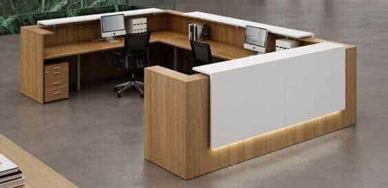 Quầy lễ tân khách sạn mini thiết kế chữ U