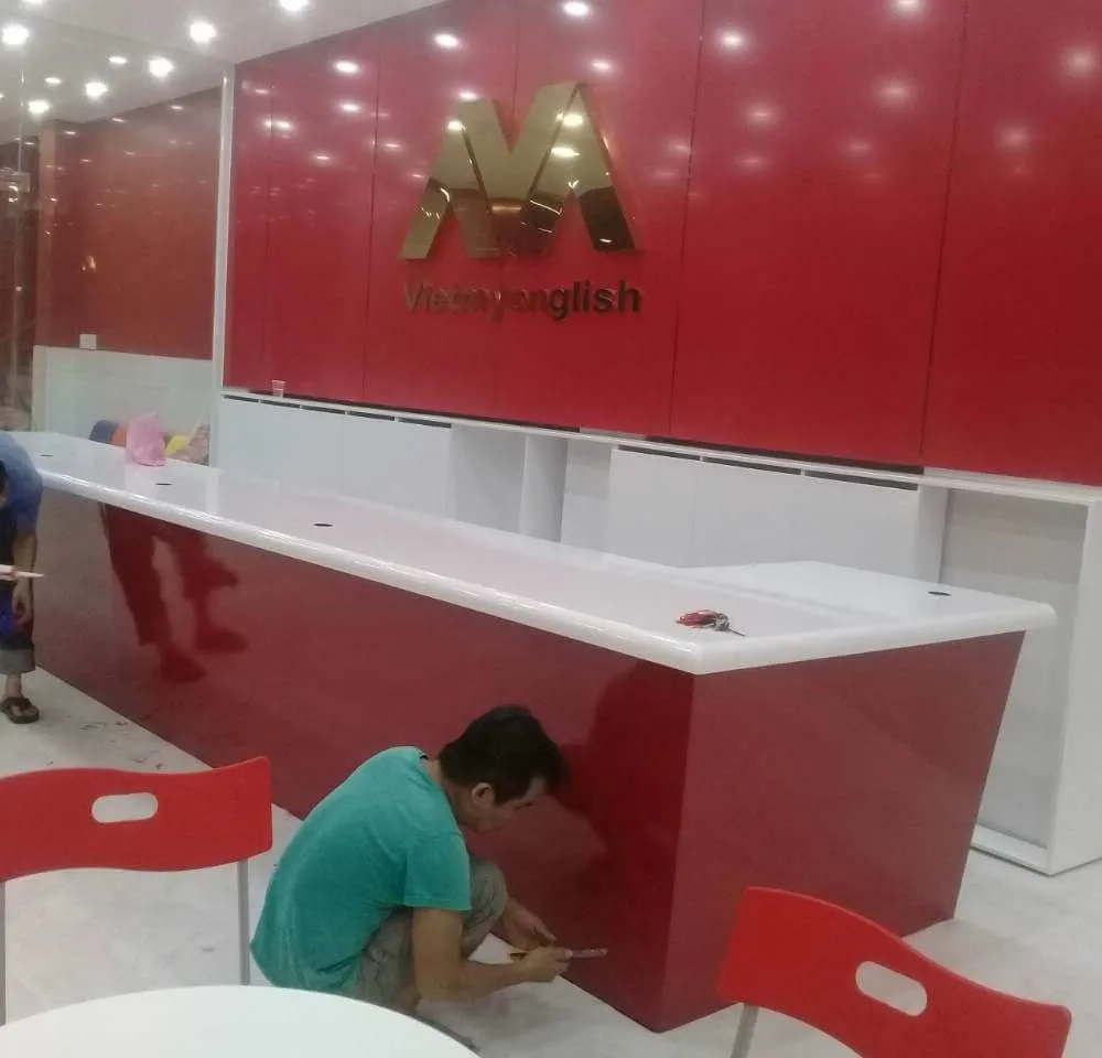 Đóng quầy lễ tân cho trung tâm Anh Ngữ Việt Mỹ