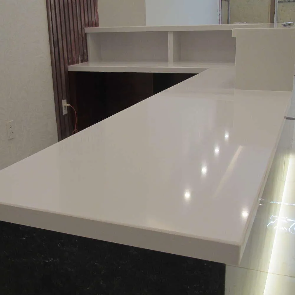 Quầy lễ tân bằng đá marble trắng đẹp