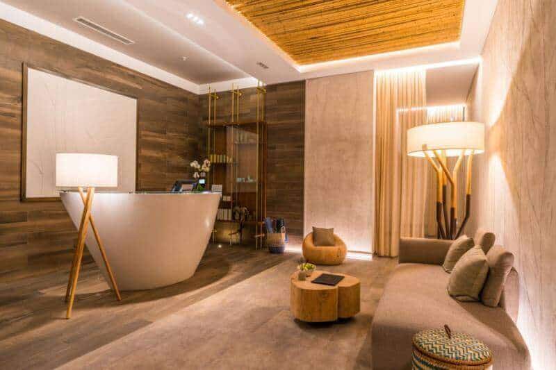 Quầy lễ tân spa