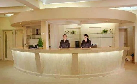 Quầy lễ tân spa