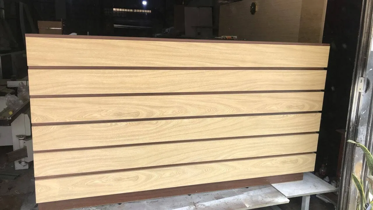 Đóng quầy lễ tân giá rẻ