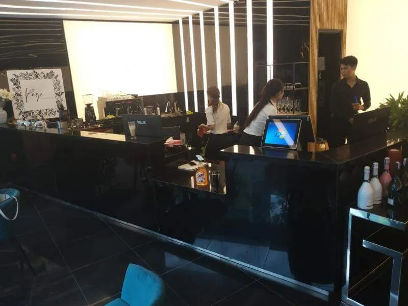 quầy pha chế quán cafe