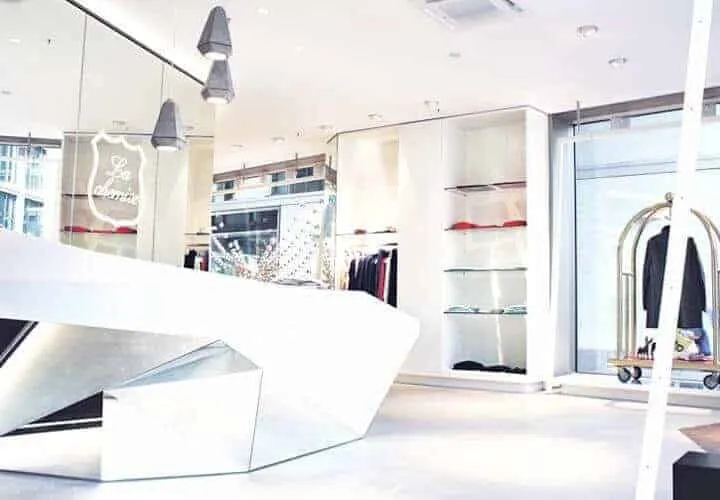 Quầy thu ngân shop thời trang đẹp