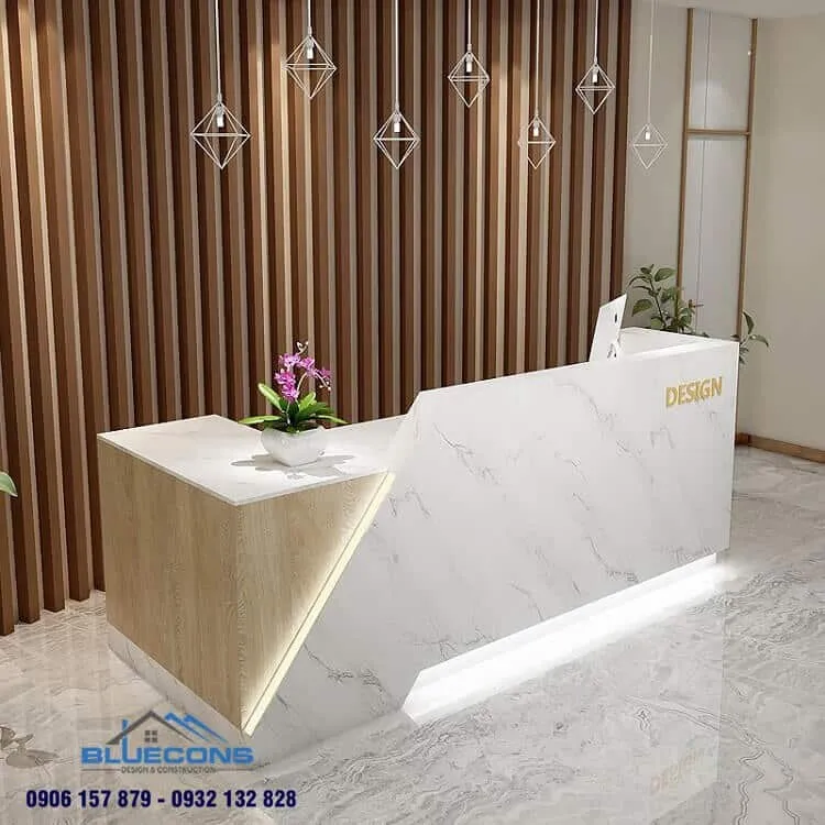 Bàn thu ngân bằng đá với họa tiết sóng