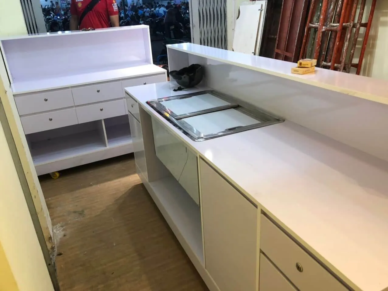 quầy trà sữa đơn giản bằng gỗ mdf chống ẩm