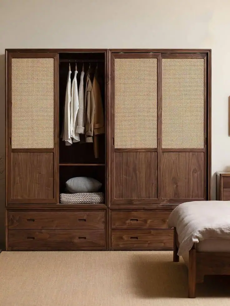 Tủ Quần Áo Gỗ Tự Nhiên Cổ Điển