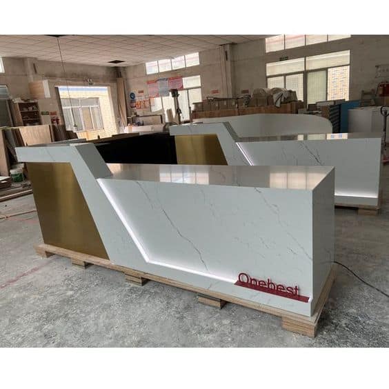 Quầy thu ngân kết hợp đá và gỗ 