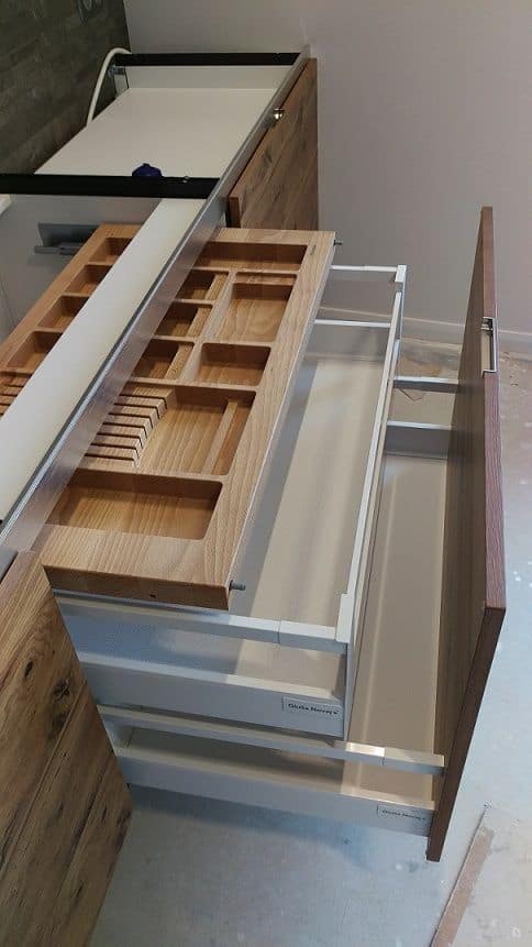 Tủ bếp nên đặt ở đâu để gia chủ làm ăn tốt 12 Tủ bếp bluecons