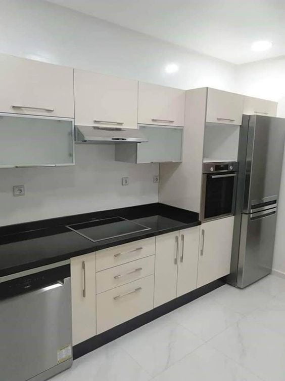 Tủ bếp gỗ đầy đủ tiện nghi 