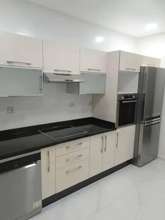 Tủ bếp gỗ đầy đủ tiện nghi 