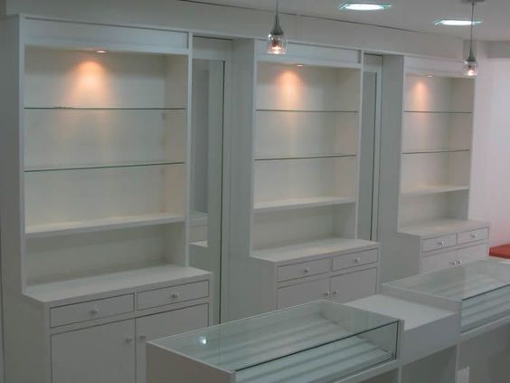 Tủ Trưng Bày Âm Tường Giải Pháp Cho Cửa Hàng Nhỏ 18 Tủ trưng bày âm tường