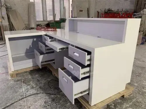 Quầy kệ trưng bày 