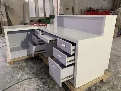 Quầy kệ trưng bày 