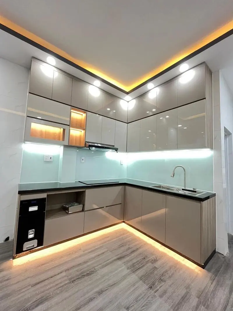 Tủ bếp nhà phố hiện đại