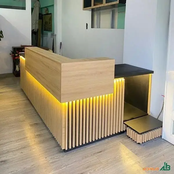 Quầy bar dài 2m8 x 1m4