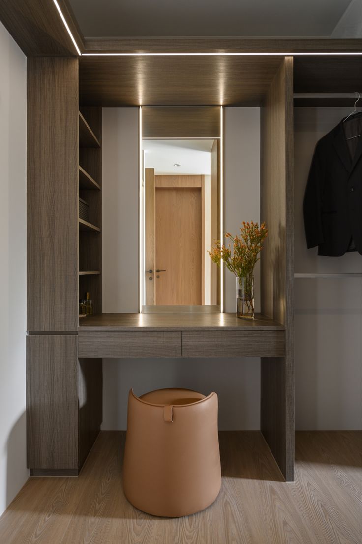 Thi công bàn trang điểm (3)