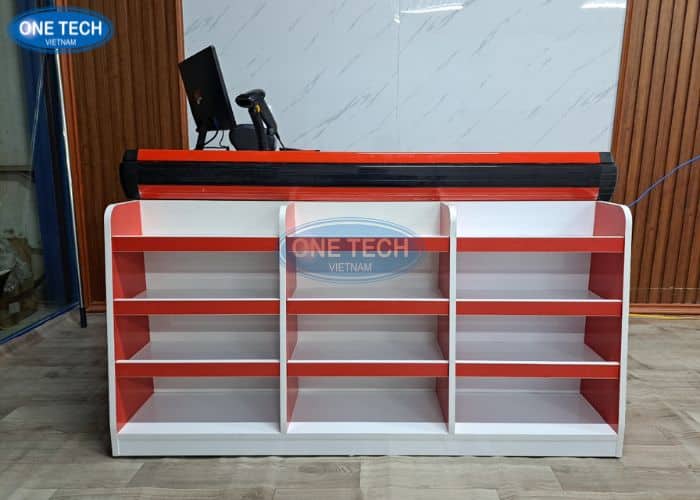 Kệ trưng bày sản phẩm tại quầy thanh toán