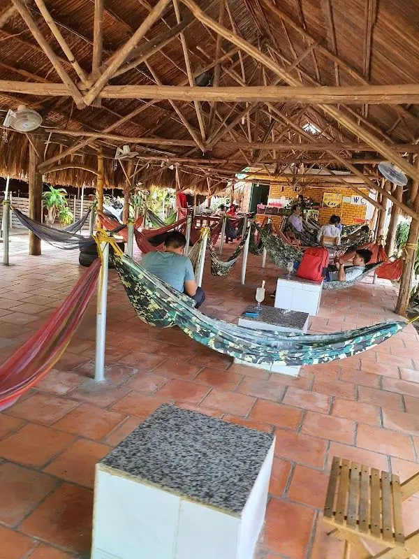 Không gian quán cafe phong cách hiện đại