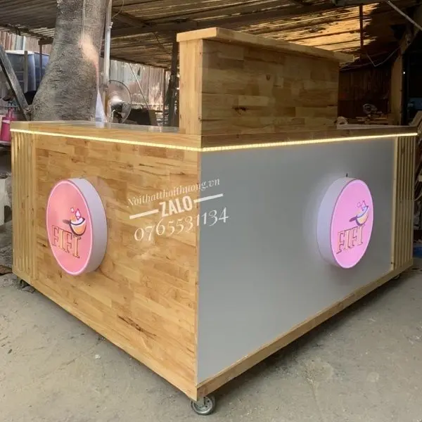 Quầy gỗ bán trà sữa