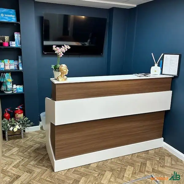 Quầy lễ tân chữ L