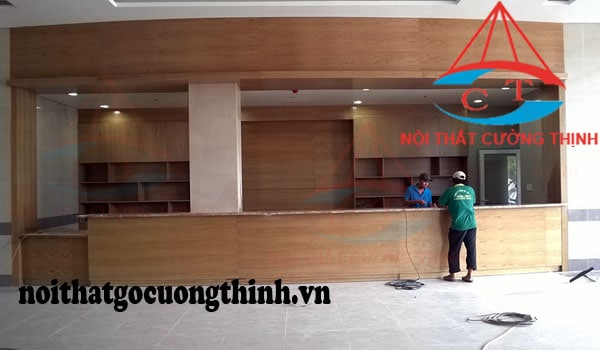 Quầy lễ tân hiện đại với ánh sáng LED