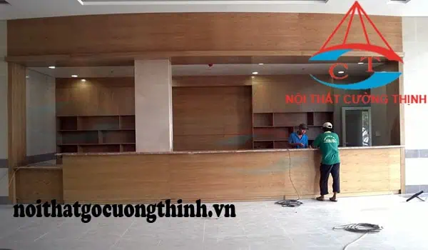 Quầy lễ tân hiện đại với ánh sáng LED