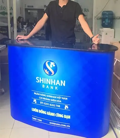 Bàn tiếp tân di động