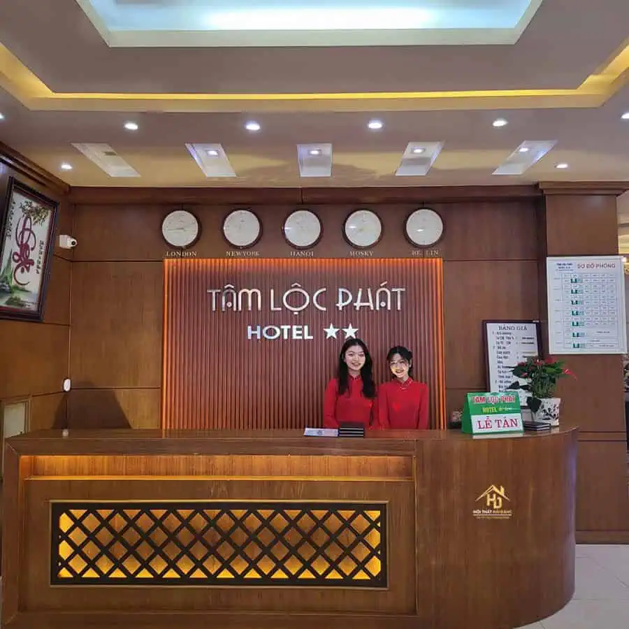 Quầy lễ tân hình chữ L