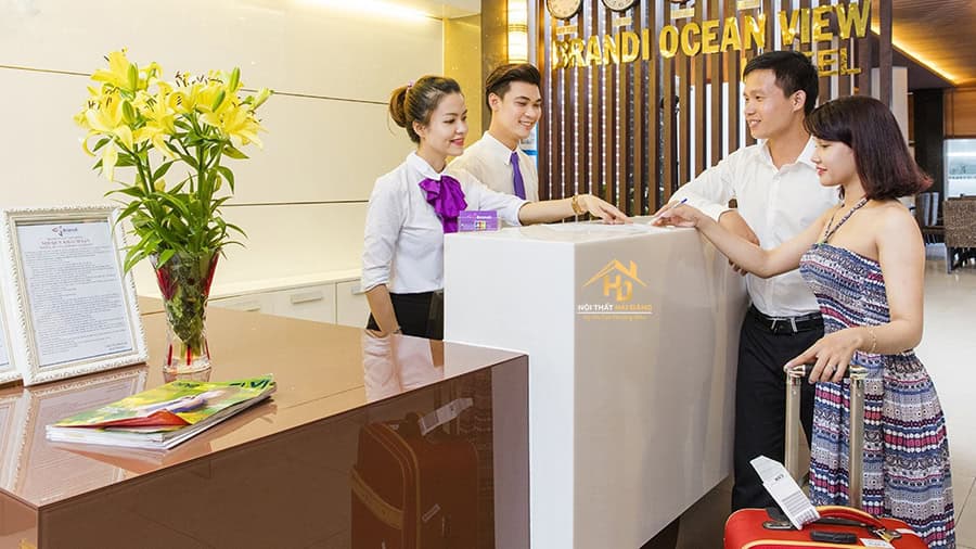 Quầy lễ tân đầy đủ thiết bị