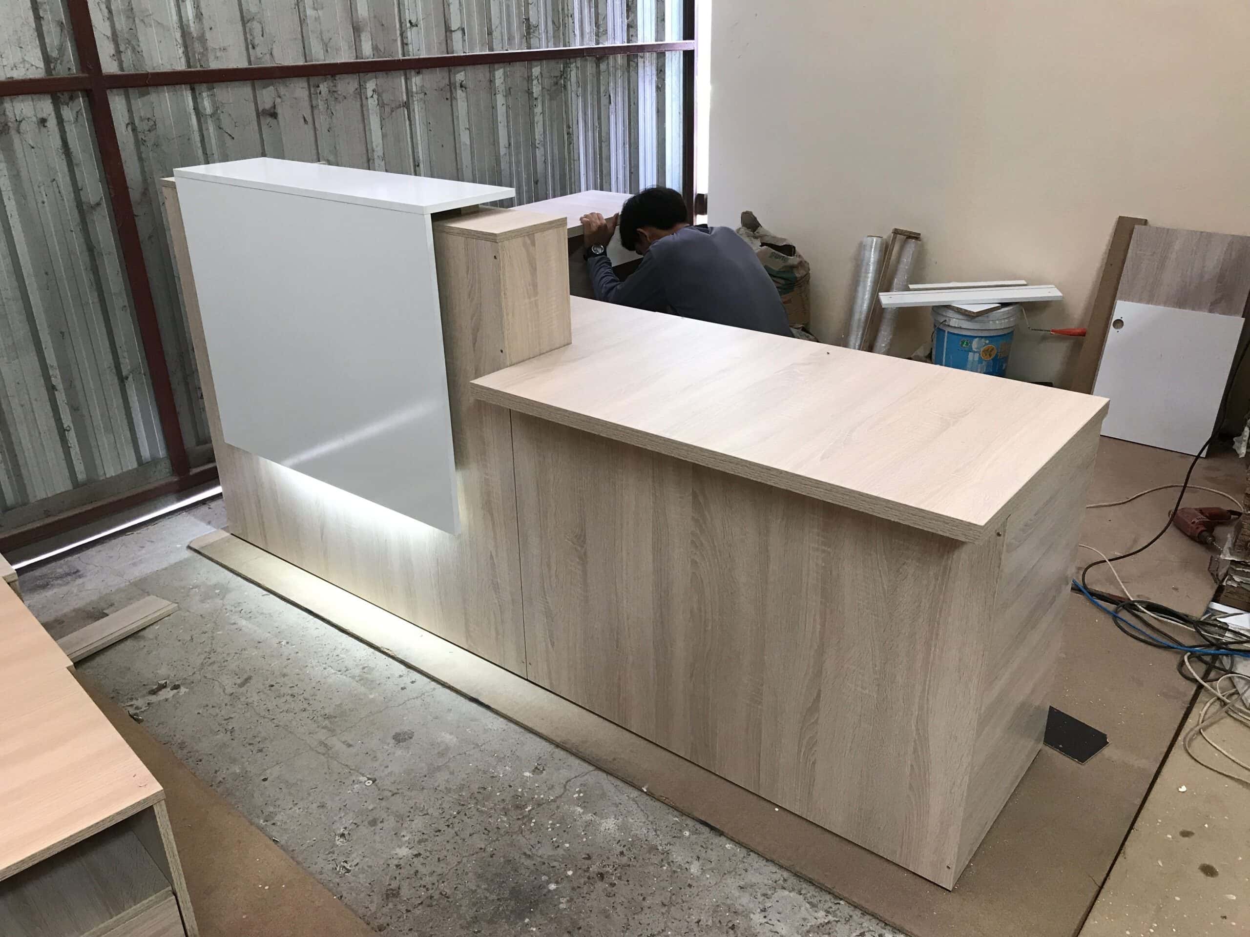 Quầy lễ tân MDF chống ẩm