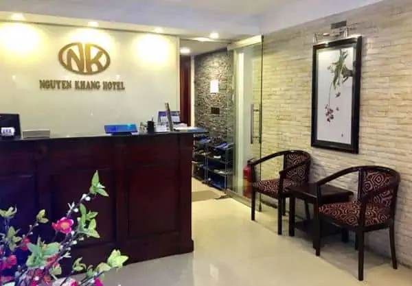 Quầy lễ tân hiện đại