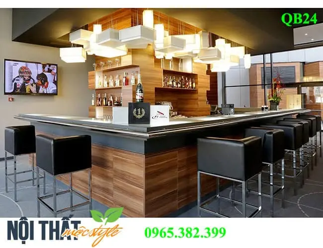 Quầy lễ tân với ánh sáng trang trí