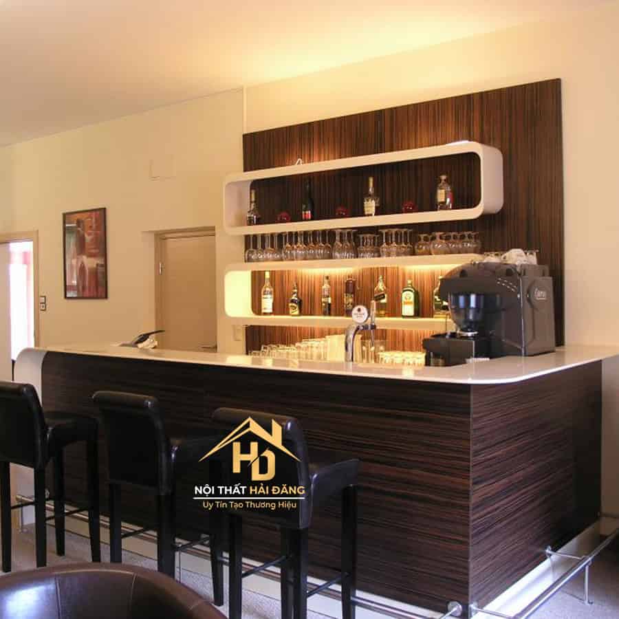 Quầy lễ tân bằng gỗ tự nhiên