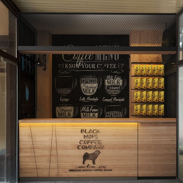 Quầy lễ tân quán cafe