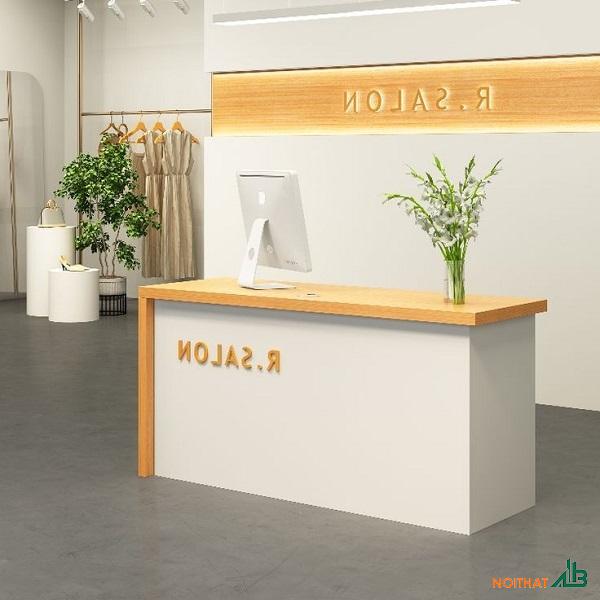 Quầy lễ tân shop quần áo