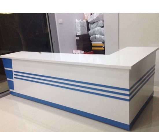 Quầy lễ tân hiện đại